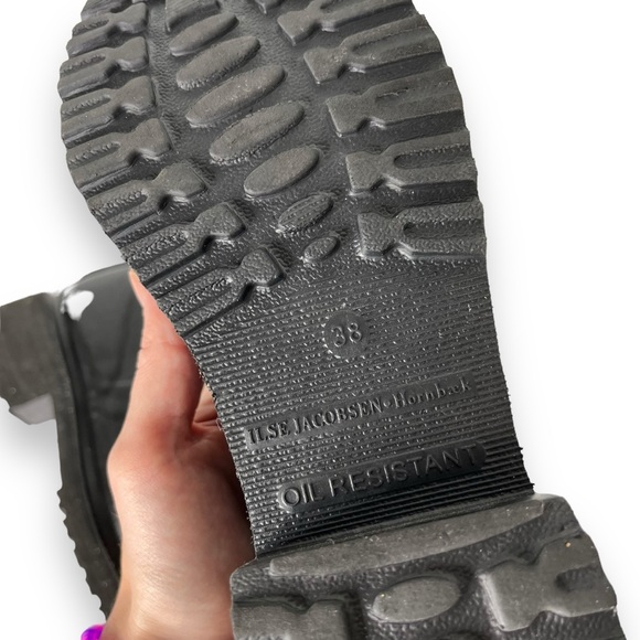 Ilse Jacobsen Black Rubber Chelsea Lug Sole Short Ankle Rain Boot 8 38 - Picture 8 of 11